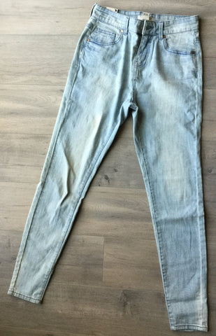 Forever 21 sikinny jeans size 28