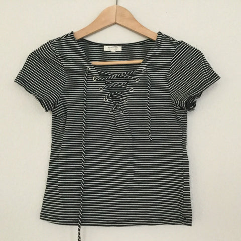 Summer stripe black and white top size 5