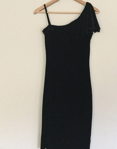 Black velvet dress mid length size s-m