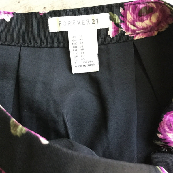 Forever 21 black floral skirt size 27 EUR, size S US